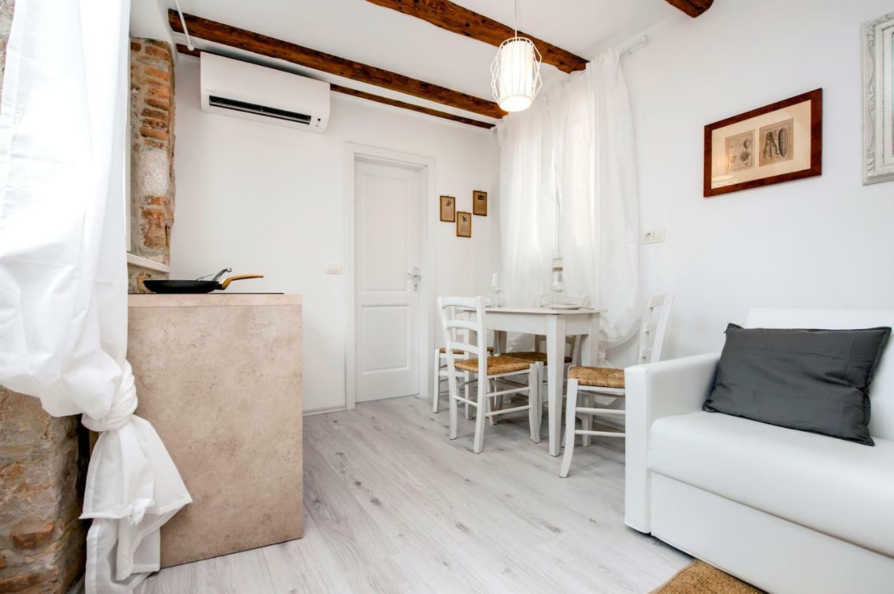 Apartment And Studio Ca' 3 Vie Rovinj Exterior foto